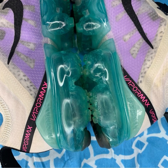 Nike Women’s size 5.5 Air Vapormax 2019 dragon fruit Running Air Max wmns shoes - Picture 9 of 11